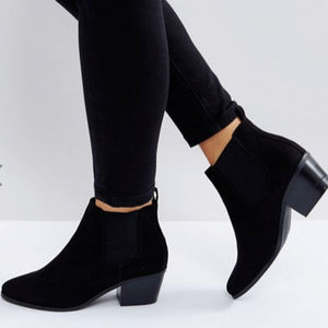 ASOS DESIGN Wide Fit Revive Chelsea Ankle Boots